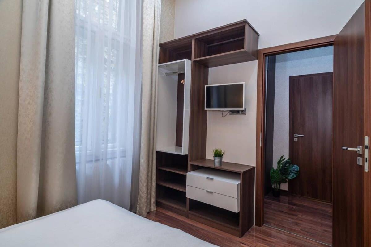 Central Luxy Design Apartment Budapest Kültér fotó