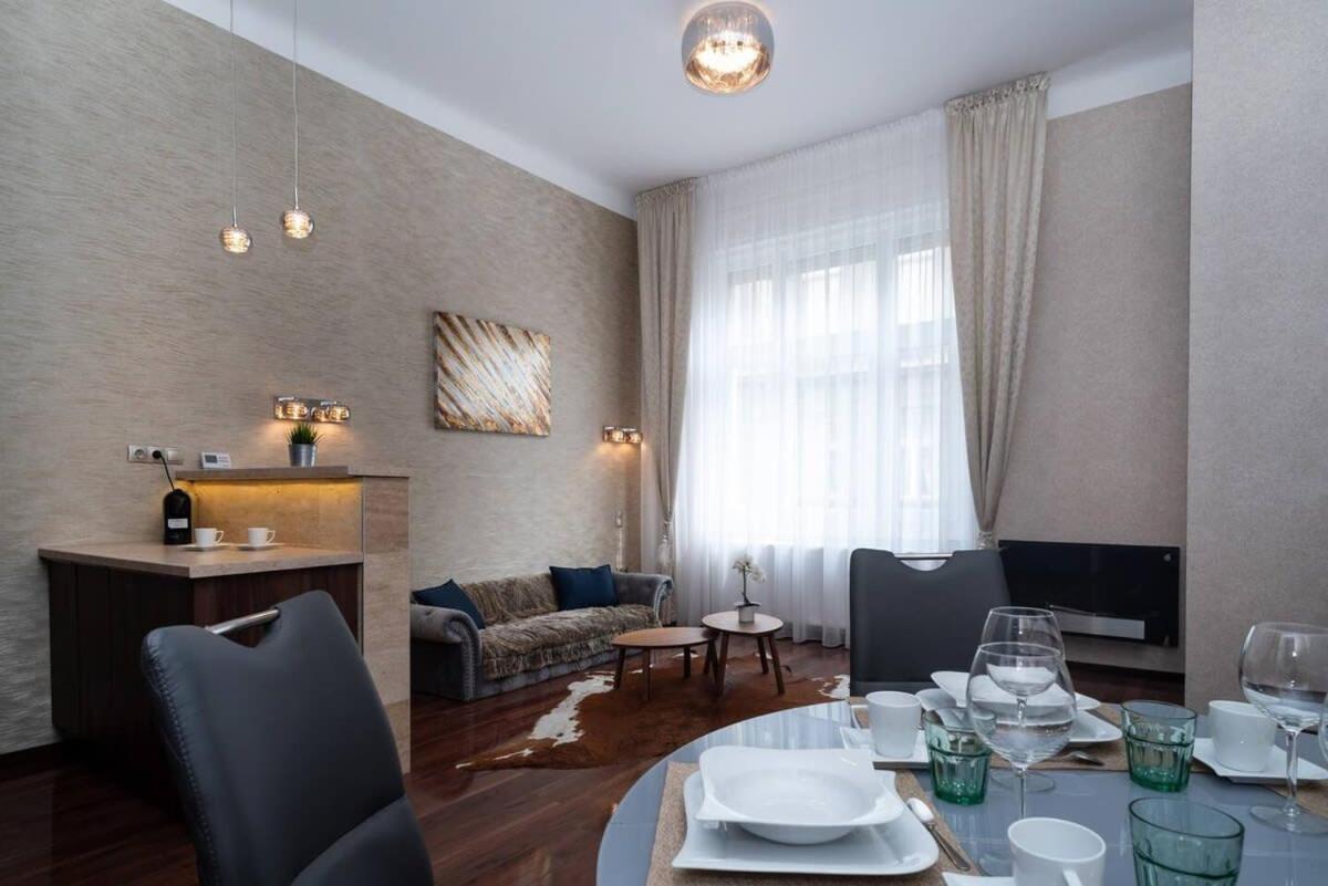 Central Luxy Design Apartment Budapest Kültér fotó